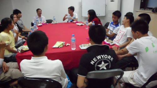 亚洲色情
学生与贵州学生交流座谈